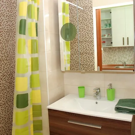 Tuecsoek Apartman *